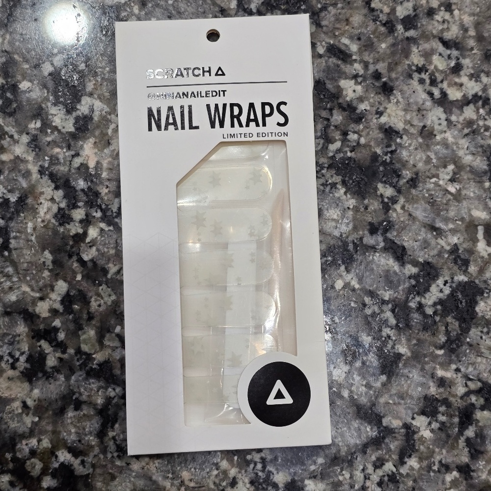 Scratch - Limited Edition - MMK Nail Wrap Kit - Vega design